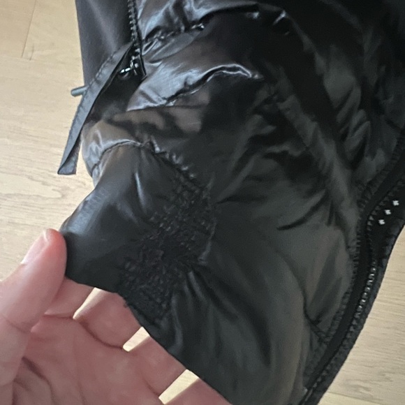 Canada Goose Quilted Black Vest - Picture 3 of 3